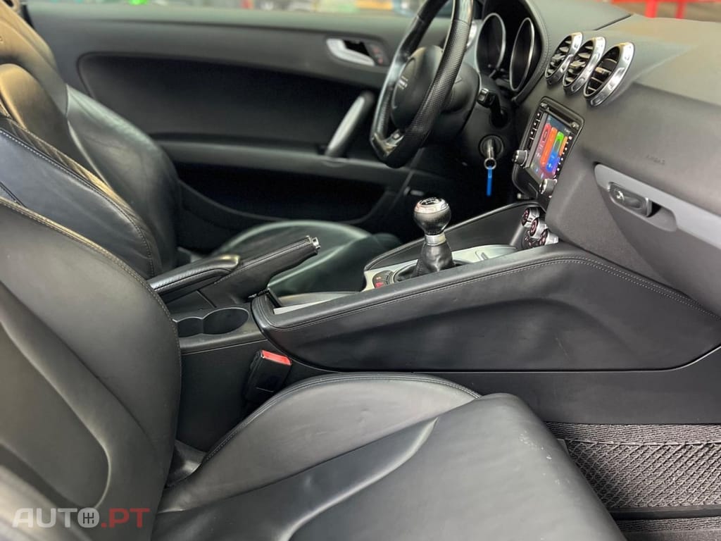 Audi TT 2.0 TDI quattro S-line