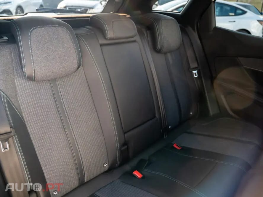 Peugeot 3008 1.6 Hybrid4 Allure Pack e-EAT8