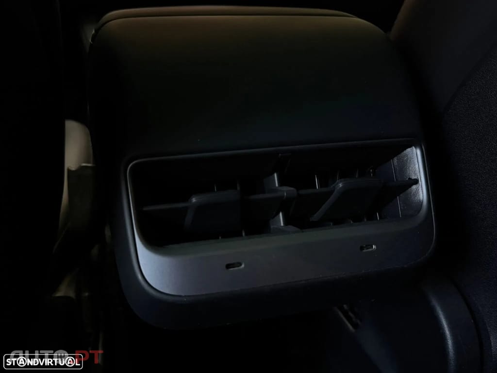 Tesla Model Y Long Range Dual Motor AWD