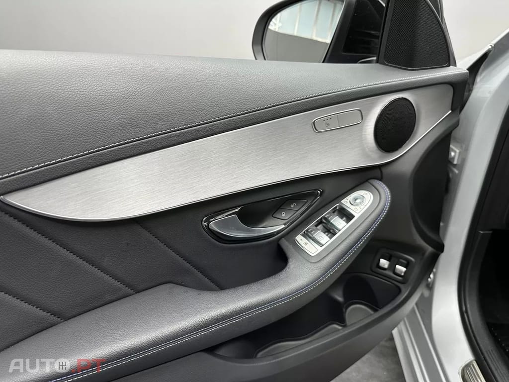Mercedes-Benz C 300 e AMG Line