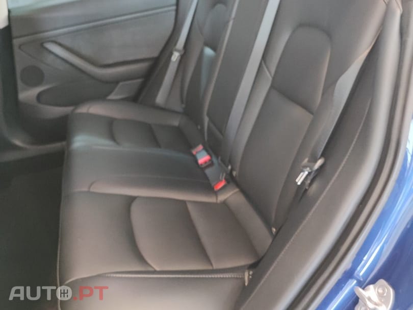 Tesla Model 3 Standard Range Plus RWD