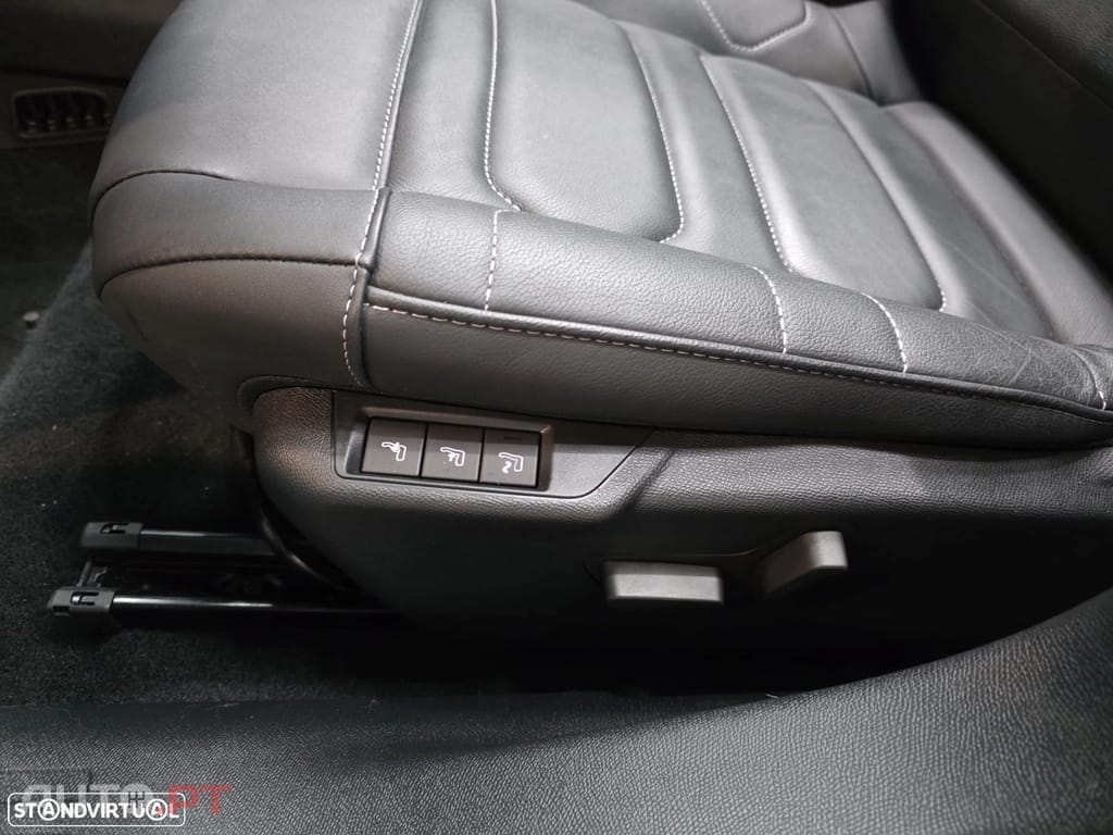 Citroen e-C4 X Shine Pack