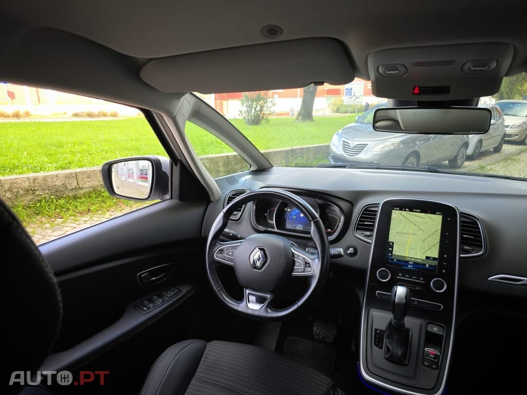 Renault Grand Scénic dCi 110 FAP EDC Dynamique