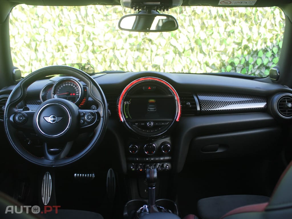 MINI John Cooper Works Auto Desportiva