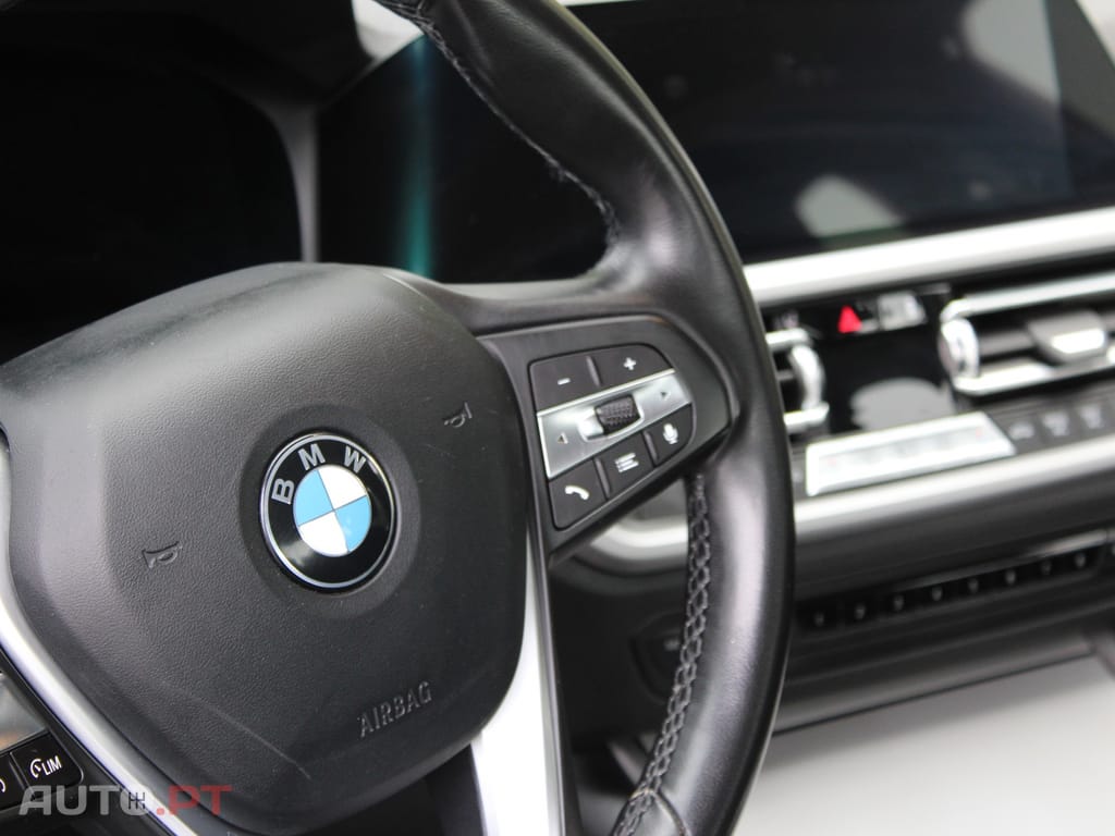 BMW 330 330e Hibrido Plug-In
