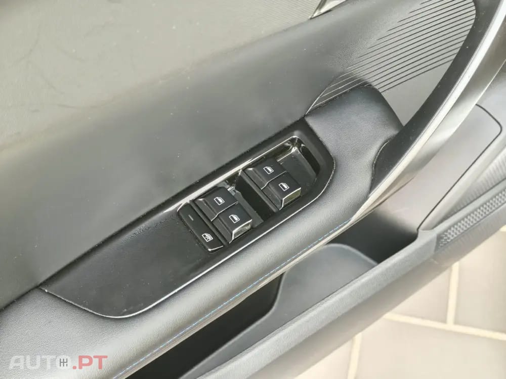 MG MG4 64 kWh Luxury