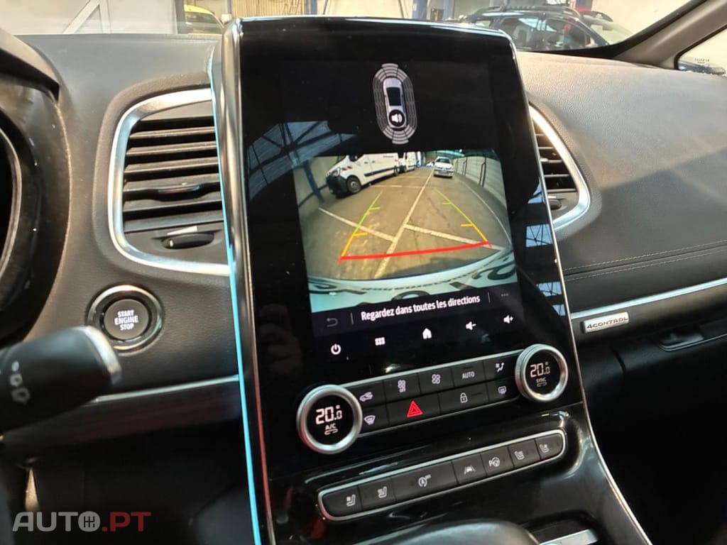 Renault Espace 2.0 dCi Initiale Paris 7L EDC