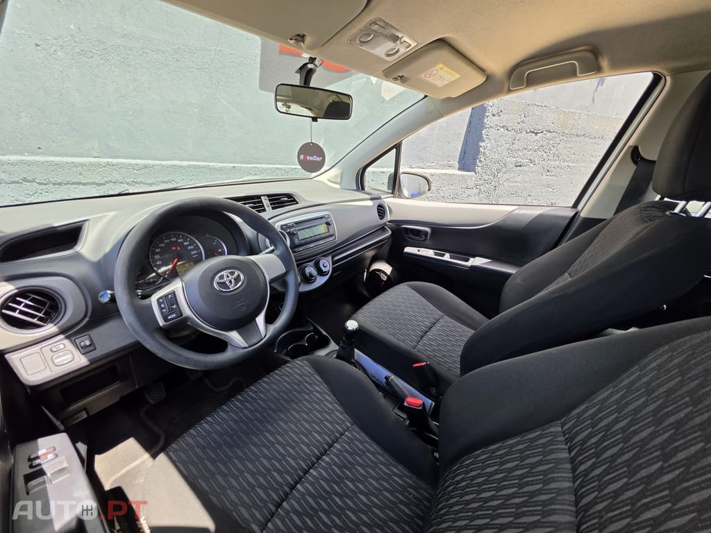 Toyota Yaris 1.0 VVT-i ACtive+AC