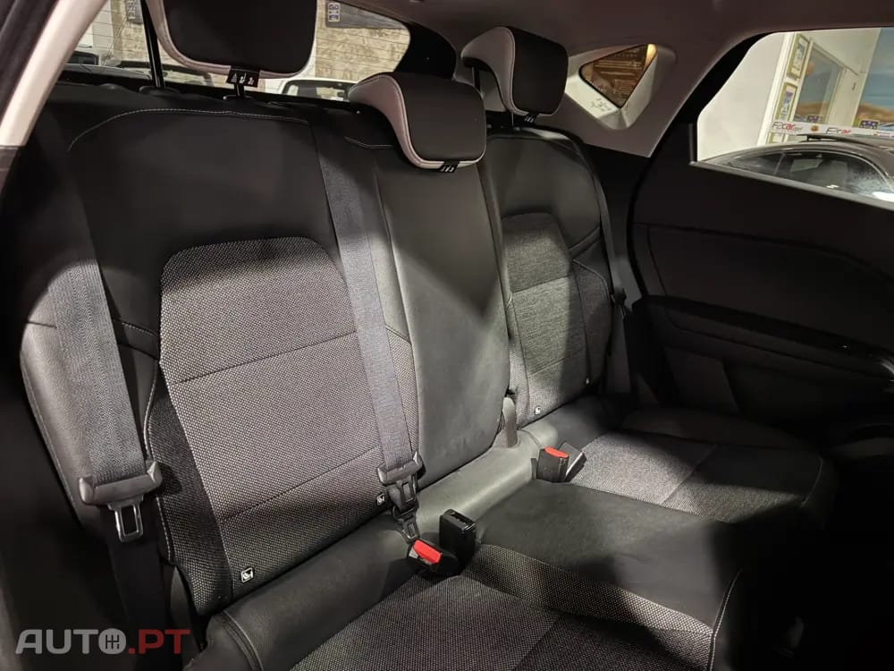 Renault Captur 1.6 E-Tech Full Hybrid Esprit Alpine