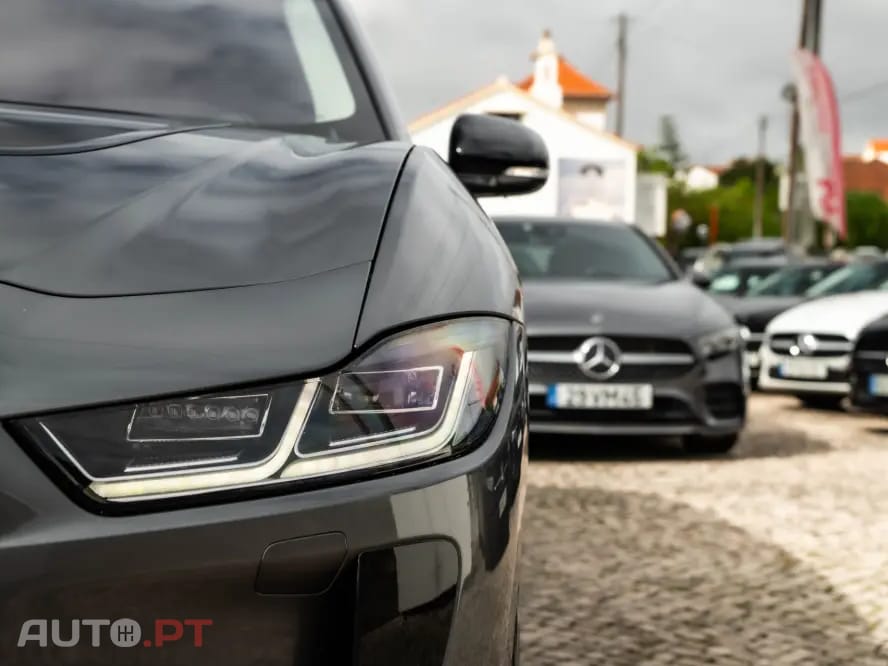 Jaguar I-Pace EV400 AWD SE