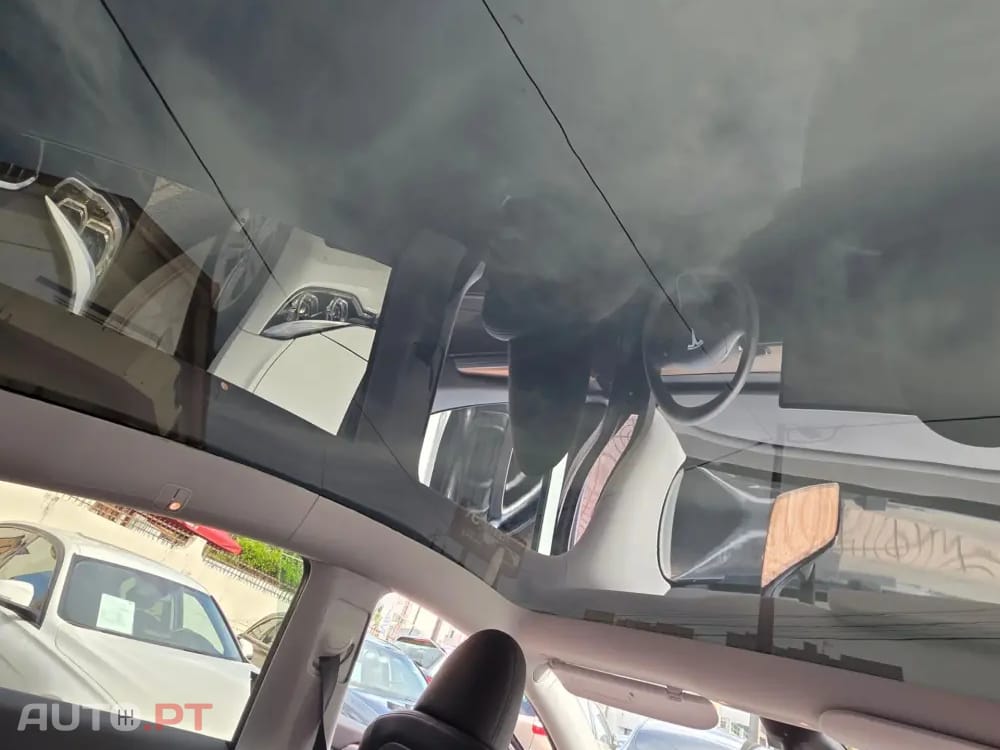 Tesla Model Y RWD