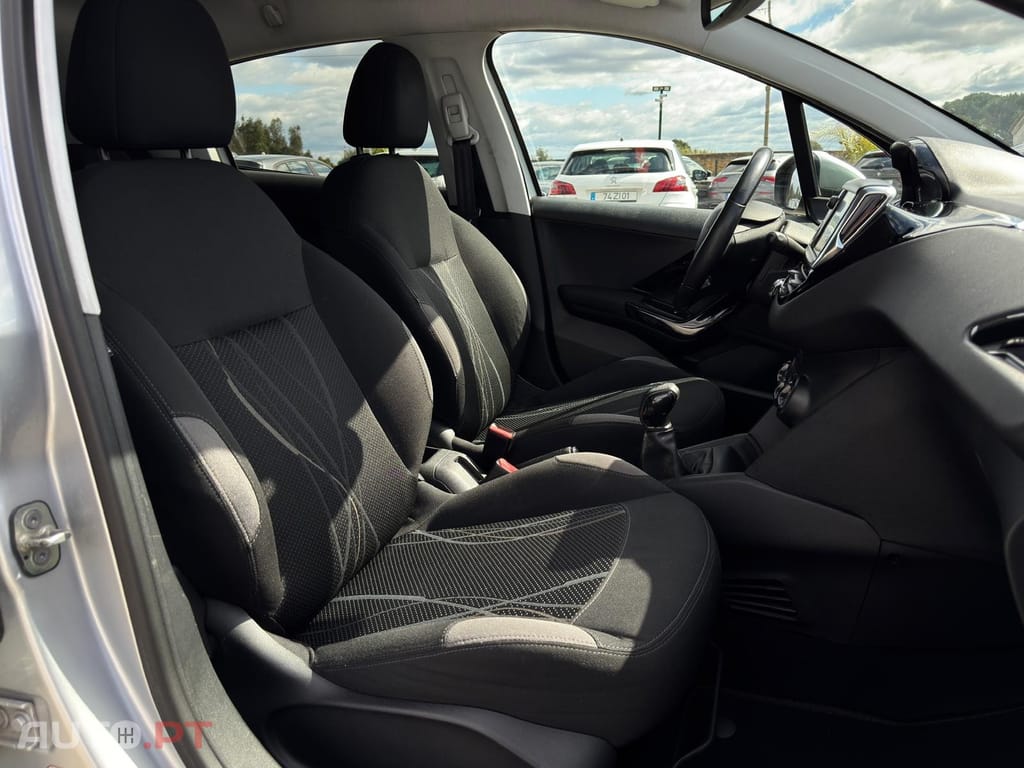Peugeot 208 1.4 HDi Active