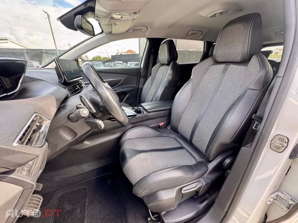 Peugeot 5008 1.5 BlueHDi Allure EAT8