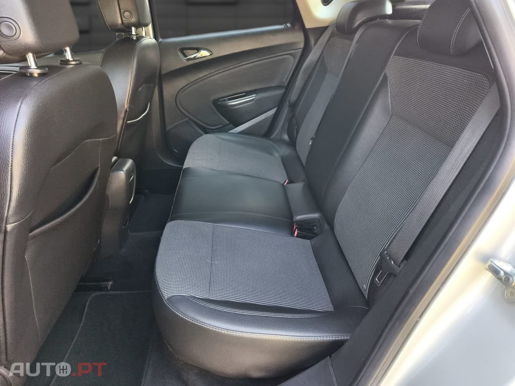 Opel Astra 1.7 CDTi Selection Business