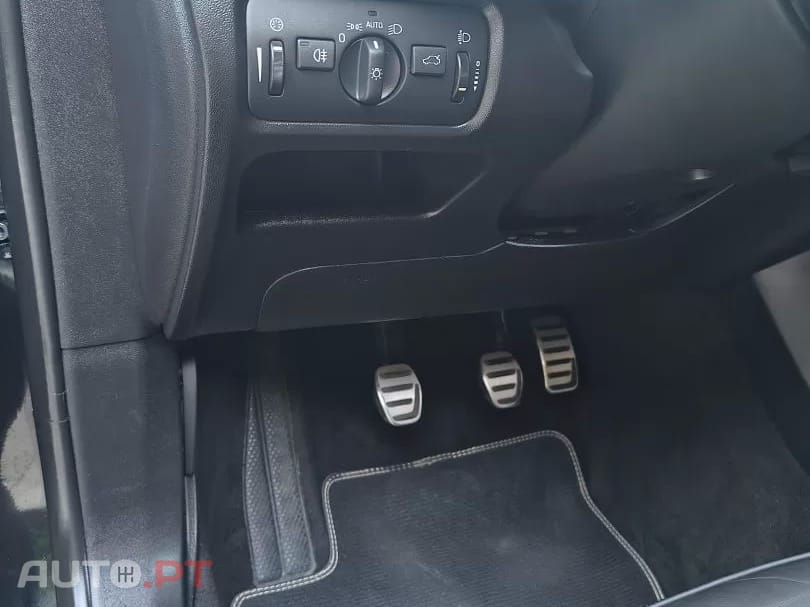 Volvo V40 1.6 D2 R-Design