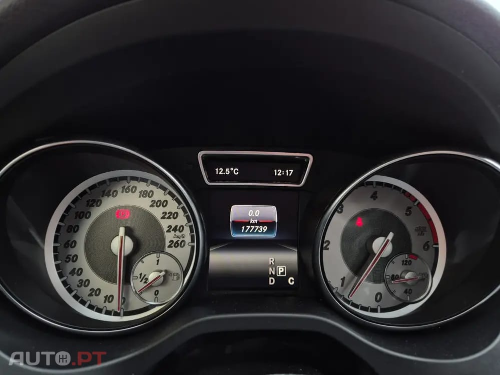 Mercedes-Benz CLA 200 d Shooting Brake AMG Line Aut.