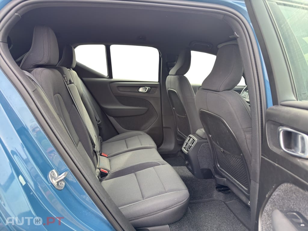 Volvo XC40 Recharge 69 kWh Single Motor Core