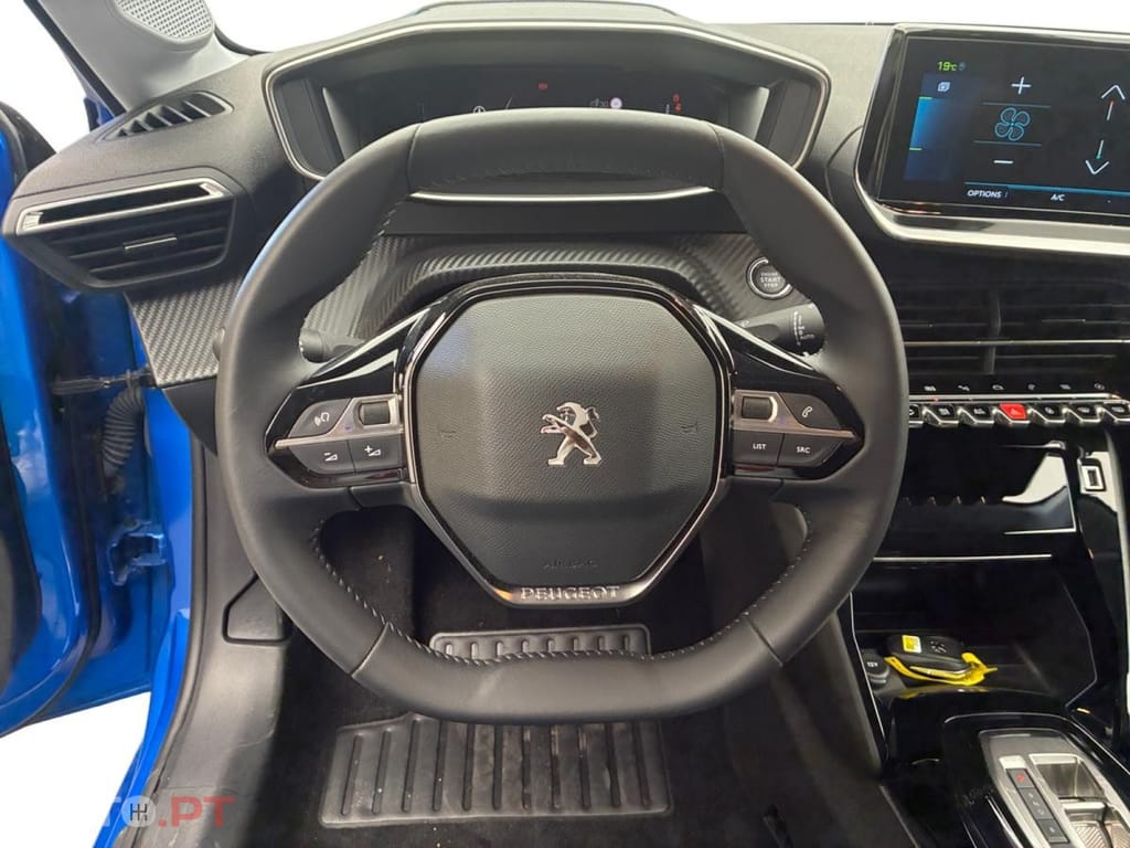 Peugeot E-208 50 kWh Roadtrip