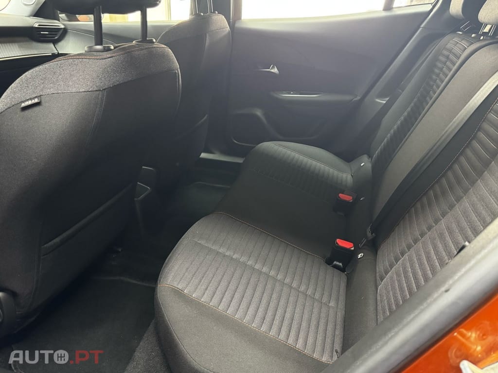 Peugeot 2008 1.2 PureTech Allure