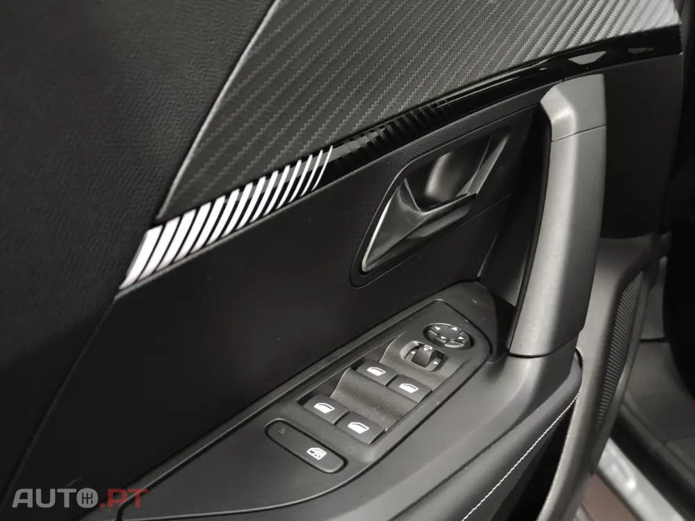 Peugeot E-2008 54 kWh Allure