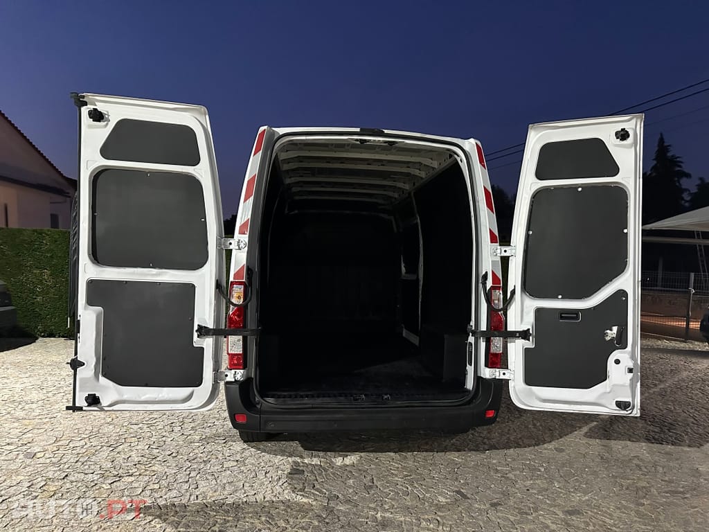 Renault Master 2.3 dCi L3H2