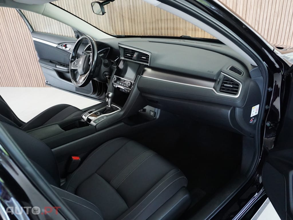 Honda Civic 1.6 i-DTEC Elegance Navi