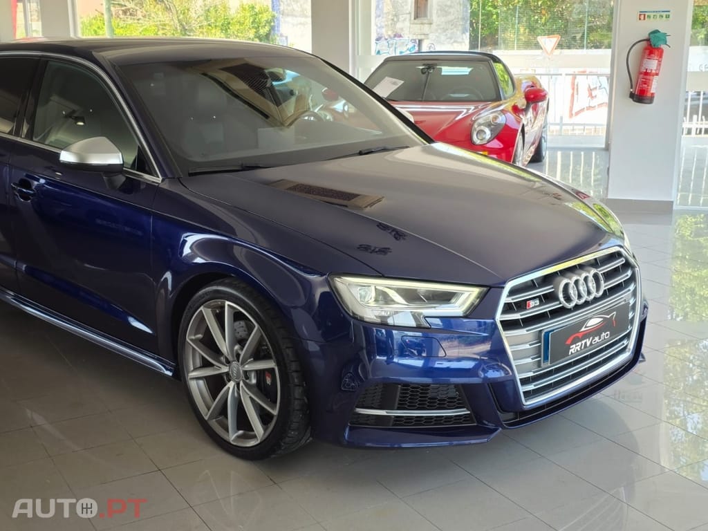 Audi S3 TFSI quattro S tronic