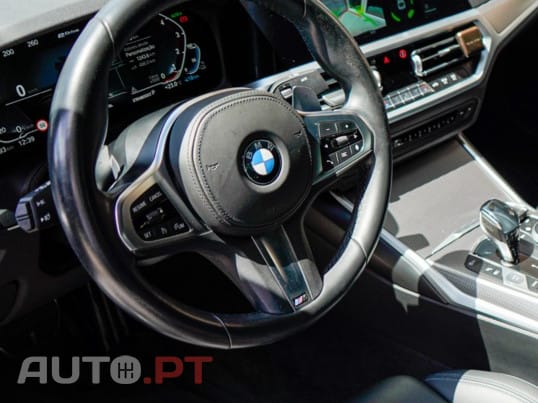 BMW 330 e Pack 50 anos M Auto