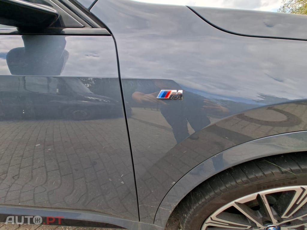 BMW iX1 xDrive30 Pack Desportivo M Pro