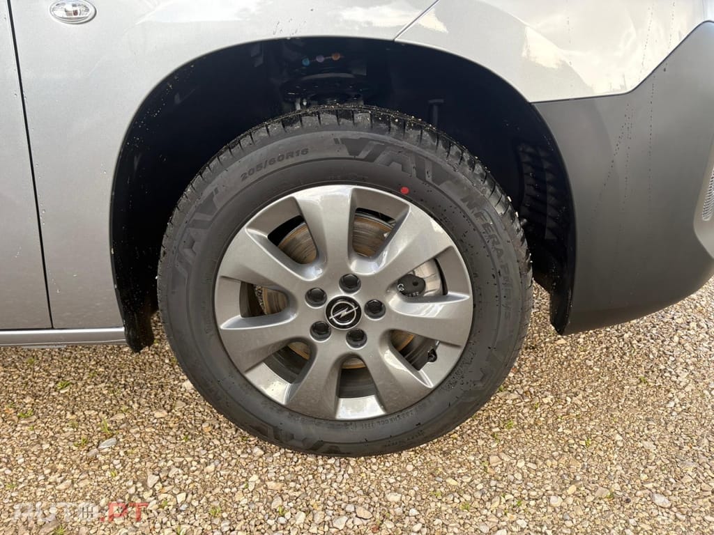 Opel Combo 1.5 Blue Hdi EAT6