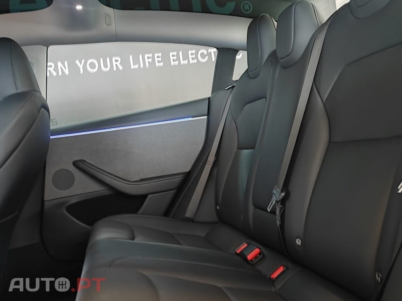 Tesla Model 3 Tração Traseira Premium — fotografia 7