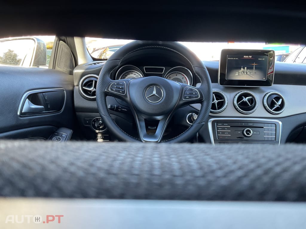 Mercedes-Benz GLA 180 d