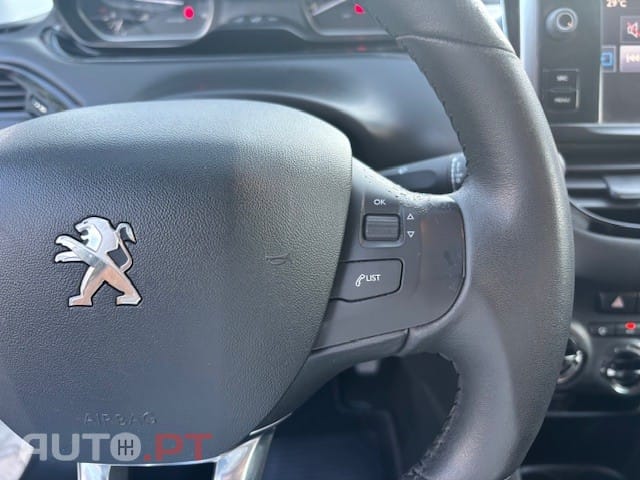 Peugeot 208 1.6 BlueHDi Style