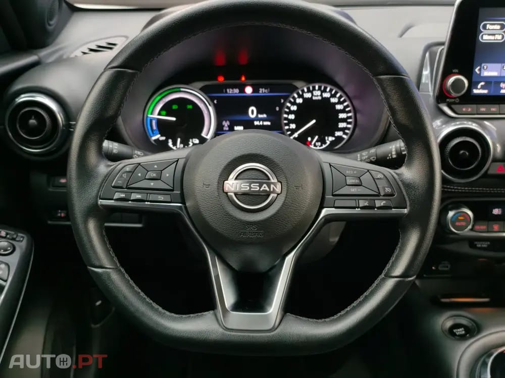 Nissan Juke 1.6 Hybrid N-Design Black