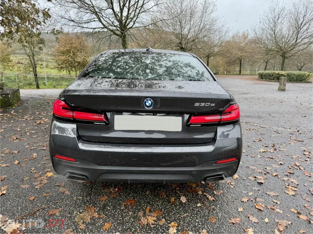 BMW 530 e Pack Desportivo M