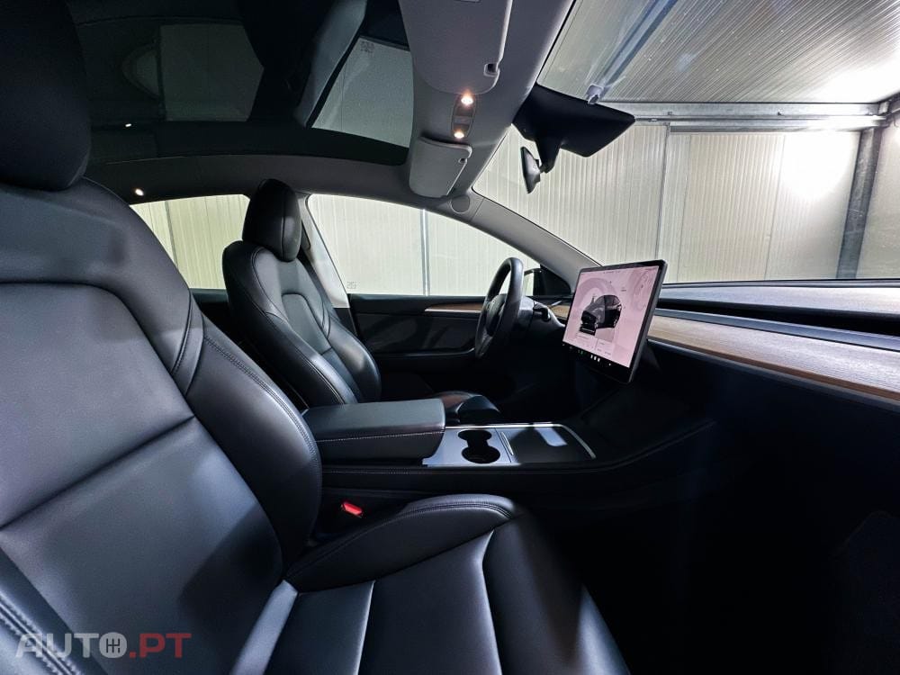 Tesla Model Y Long Range Dual Motor AWD