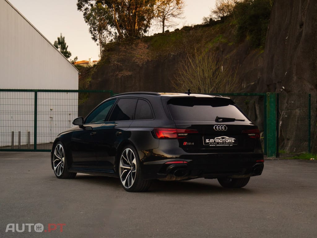 Audi RS4 2.9 TSI quattro Tiptronic