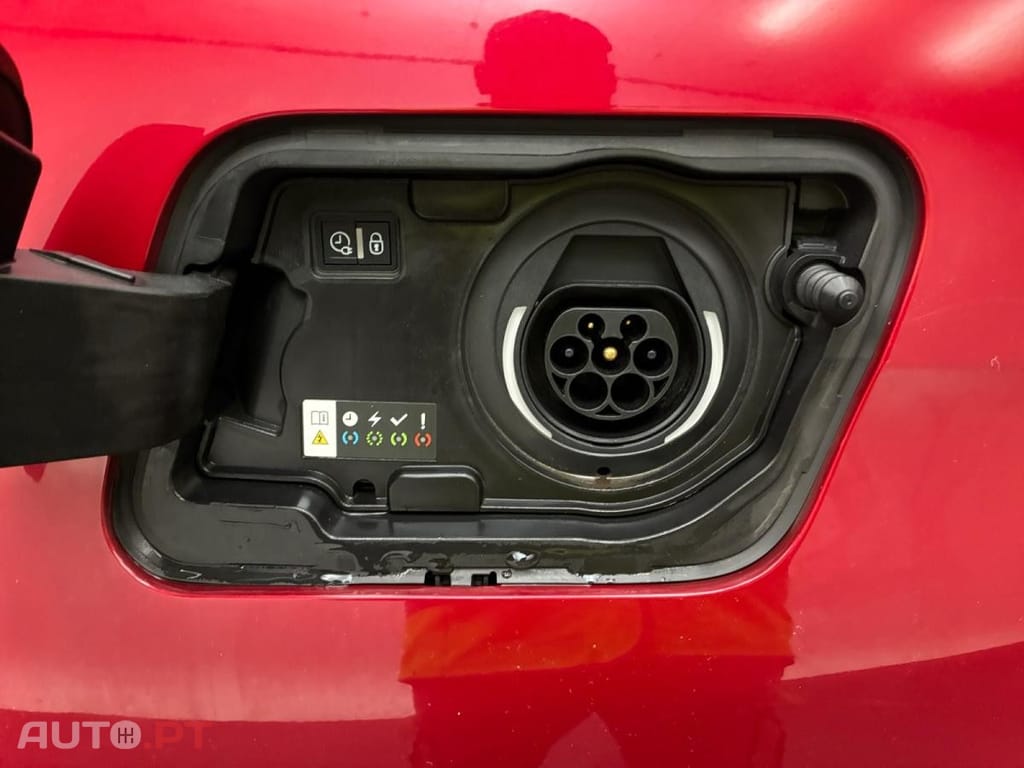 Peugeot 3008 1.6 Hybrid Allure Pack e-EAT8