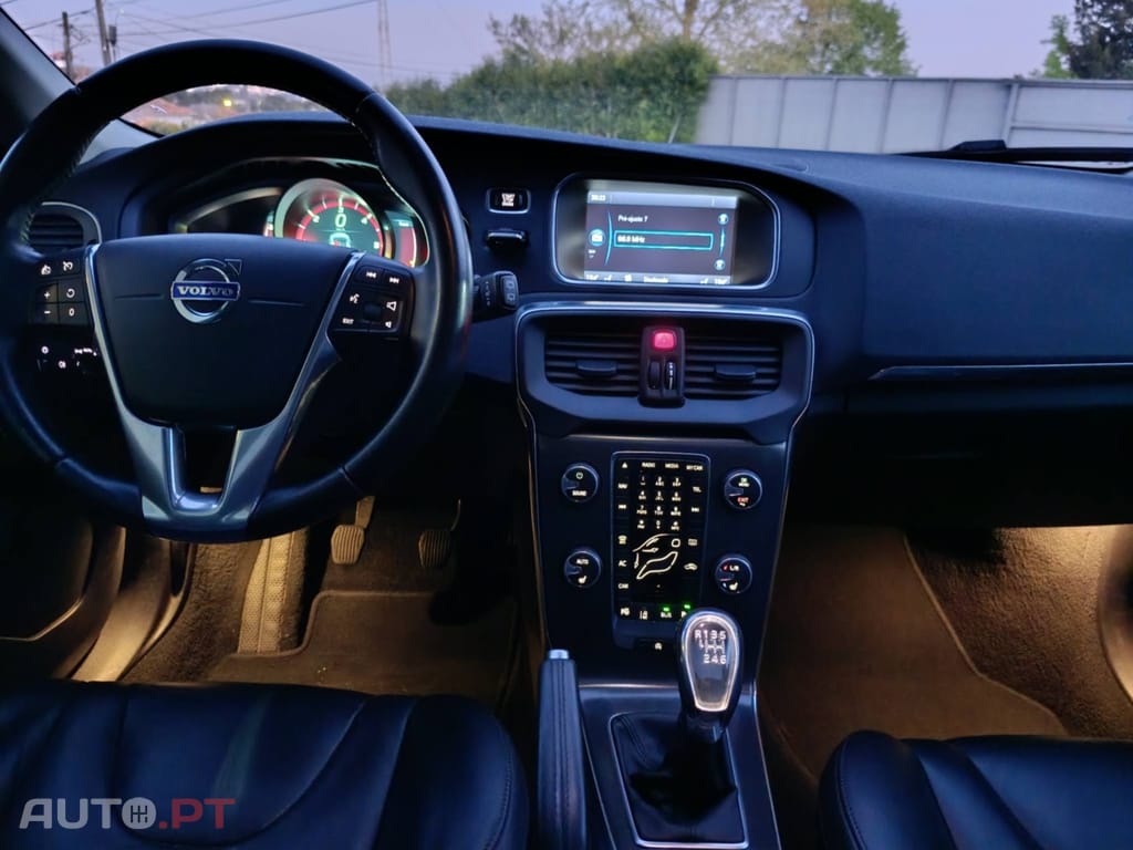 Volvo V40 D2 Summum Business Pack