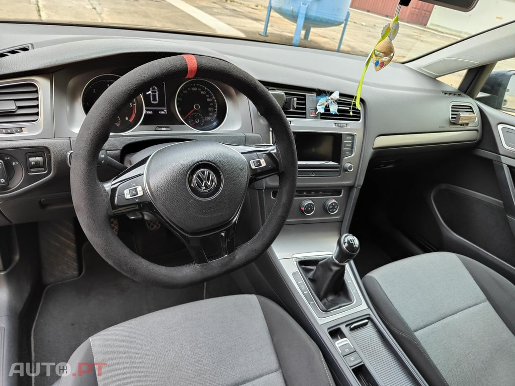 Volkswagen Golf 1.6 TDI Bluemotion