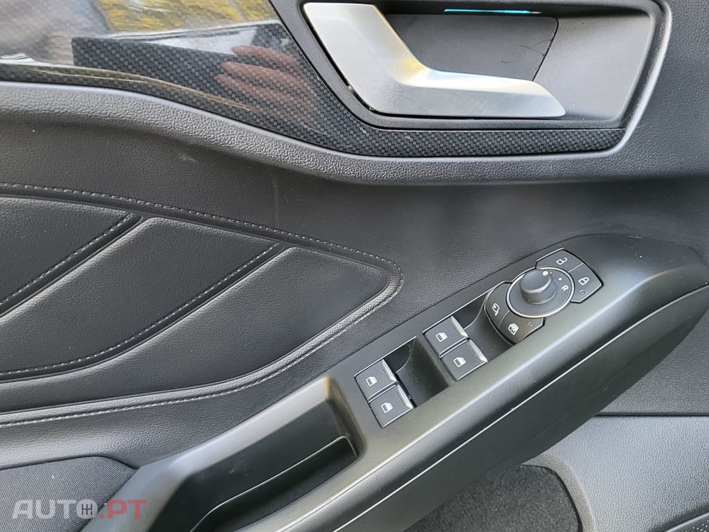 Ford Focus SW 1.0 EcoBoost MHEV ST-Line X