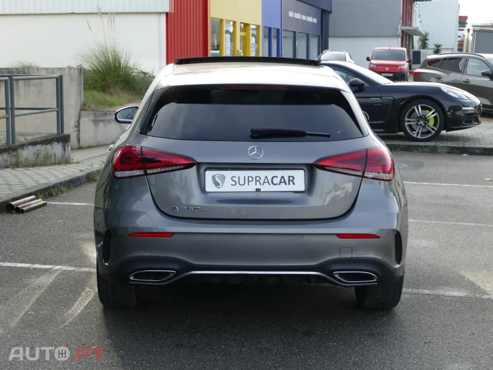 Mercedes-Benz A 250 e AMG Line