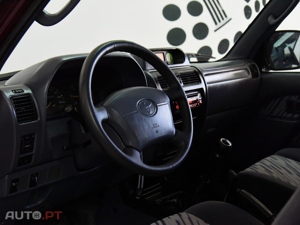 Toyota Land Cruiser 3.0 TD Pack 2