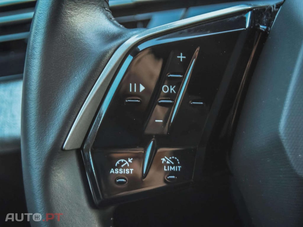 Peugeot 3008 1.2 Hybrid Allure e-DCS6