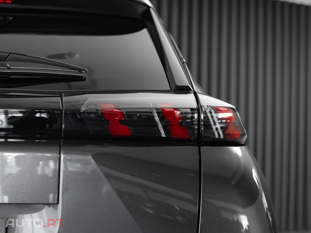 Peugeot 2008 1.5 BlueHDi Allure EAT8