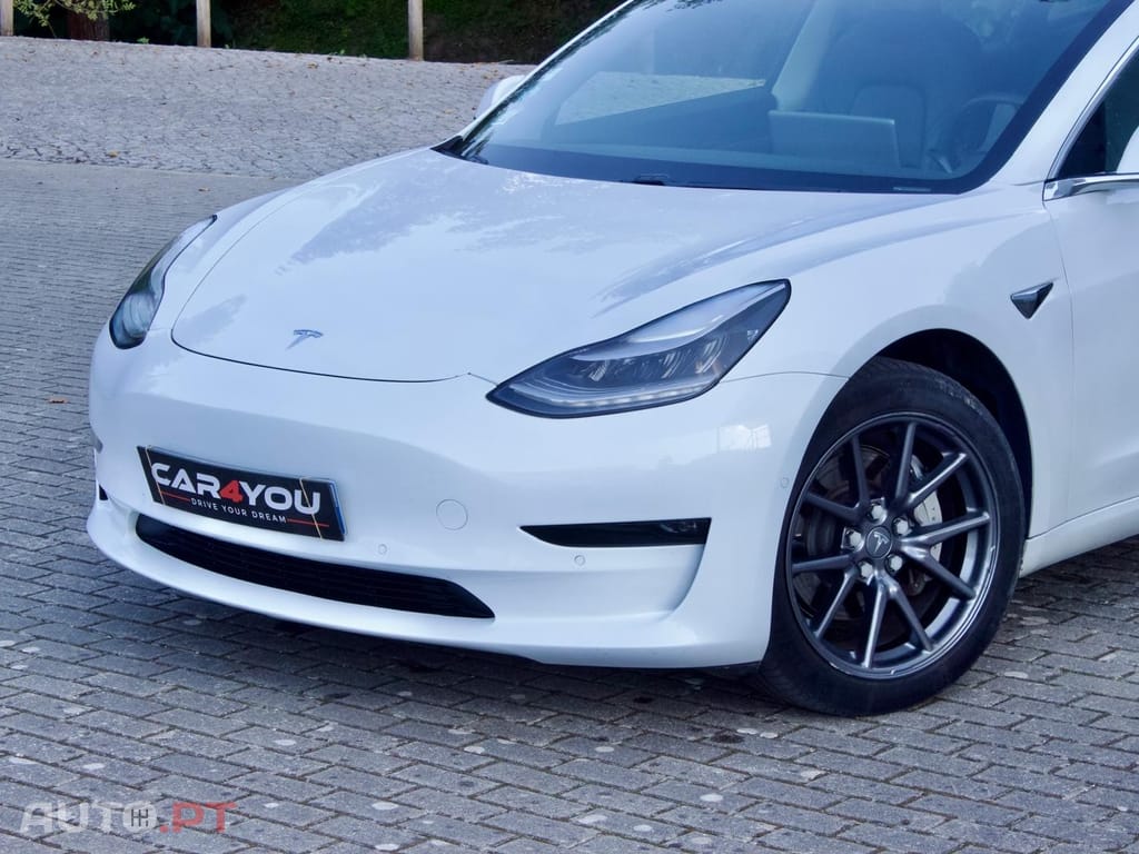 Tesla Model 3 Long-Range Dual Motor AWD