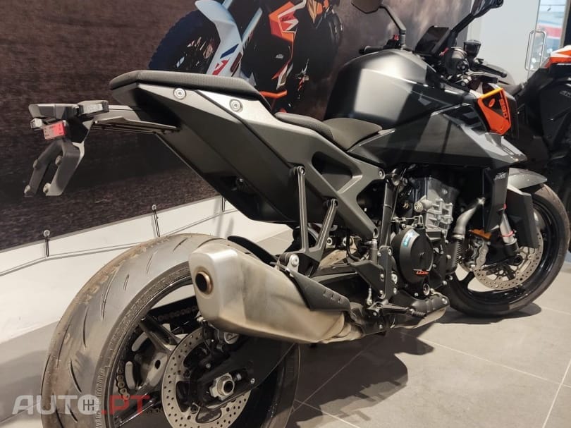 KTM 990 DUKE