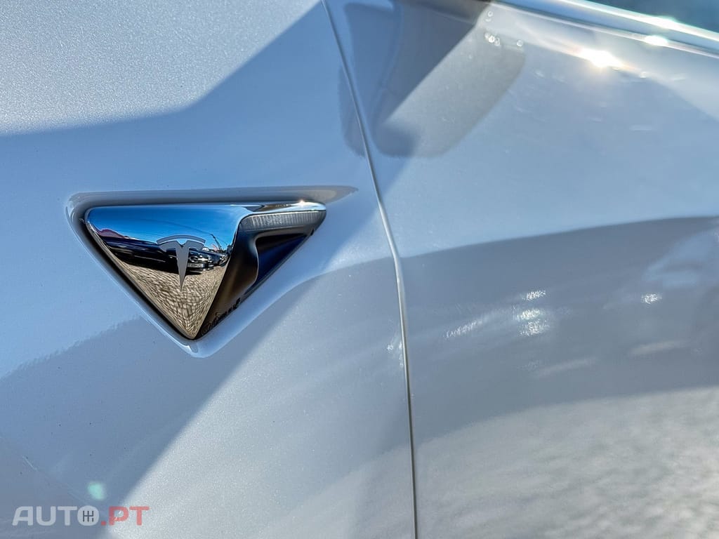 Tesla Model 3 Long-Range Dual Motor AWD