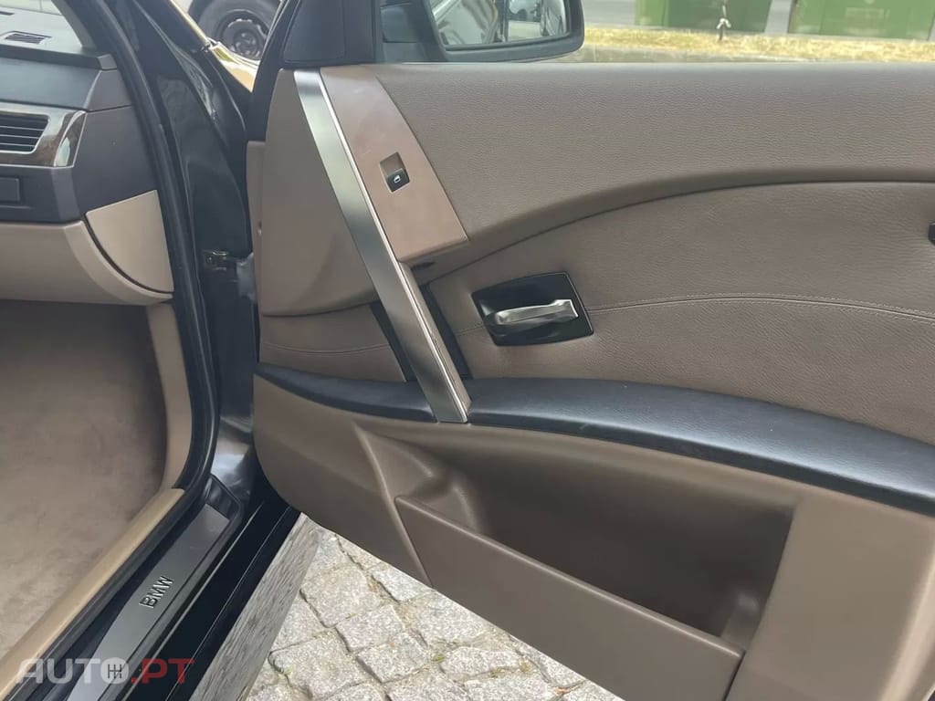 BMW 530 DA SPORT LOOK M (NACIONAL)