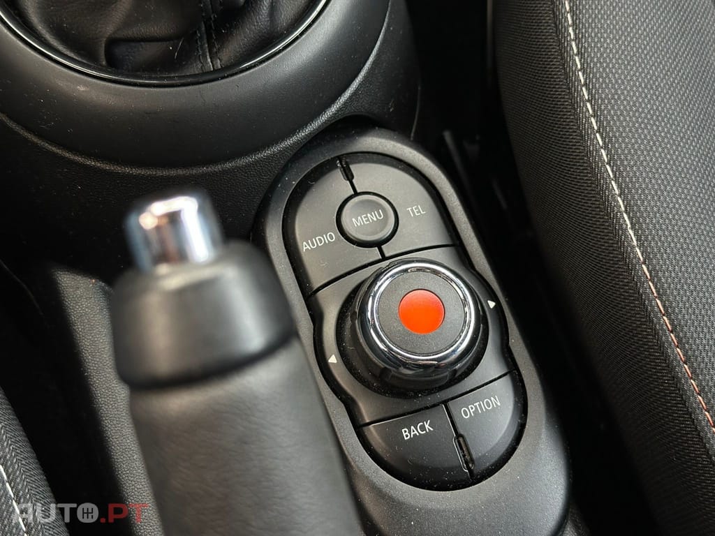 MINI Cooper One Blackyard